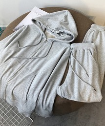 Nia（ニア）の「Nia(ニア)/スウェットセットアップ（セットアップ）」