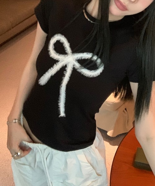 c.u.l(シーユーエル)の「リボンプリント コンパクト Tシャツ カットソー culw897(Tシャツ/カットソー・レディース・ブラック/ホワイト・S/M)」の4枚目の写真