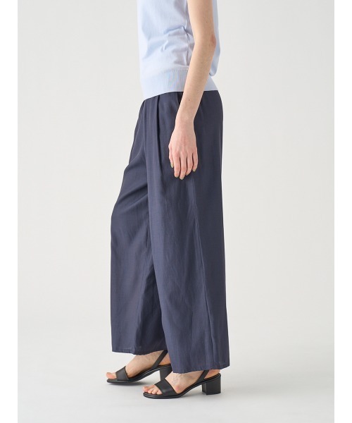 JOHN SMEDLEY（ジョンスメドレー）の「キュプラコットン ギャザーイージーワイドパンツ（その他パンツ・レディース・ネイビー・2/1）」の7枚目の写真