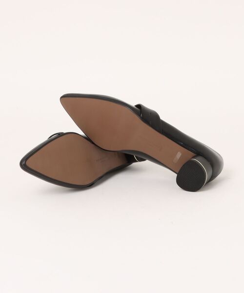 MACKINTOSH LONDON(マッキントッシュ ロンドン)の「ポインテッドトゥアシンメトリーストラップパンプス(パンプス・レディース・ベージュ/ブラック・22.5cm/23.0cm/23.5cm/24.0cm/24.5cm)」の4枚目の写真