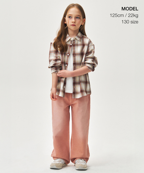 MUSINSA STANDARD KIDS（ムシンサスタンダードキッズ）の「ピグメントワイドデニムパンツ[コーラル]（デニムパンツ・レディース・その他・110/120/130/140/150/160）」の2枚目の写真