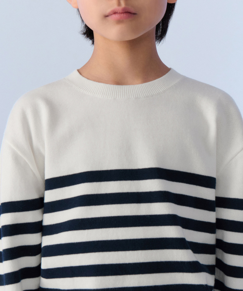 MUSINSA STANDARD KIDS（ムシンサスタンダードキッズ）の「マリンストライプクルーネックニット [アイボリー/ネイビー]（ニット/セーター・レディース・その他・160/100/110/120/130/140/150）」の4枚目の写真