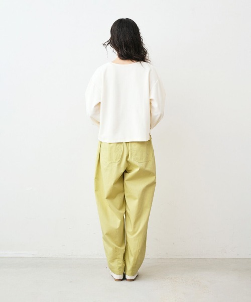Live in comfort(リブインコンフォート)の「【低身長/高身長サイズあり】リブ イン コンフォート どんなトップスでも大正解! UVカット&吸汗速乾機能のすっきり見えぷっかりバレルパンツ(その他パンツ・レディース・グレイッシュブルー/ライトベージュ/イエロー/チャコールグレー/ラベンダー・13/14/3/8/4/5/12/6/9/7/1/2/10/11)」の21枚目の写真