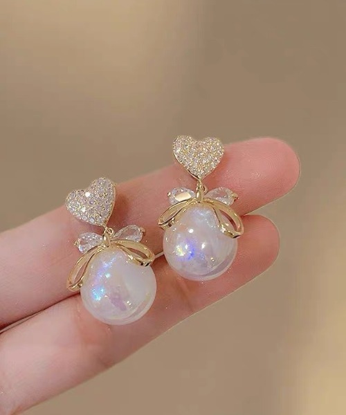 Feliz(フェリス)の「ビジュー×パールピアスアソート(ピアス(両耳用)・レディース・カリビアンブルー/その他3/その他2/その他1/その他4・FREE)」の5枚目の写真
