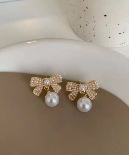 Feliz(フェリス)の「ビジュー×パールピアスアソート(ピアス(両耳用)・レディース・カリビアンブルー/その他3/その他2/その他1/その他4・FREE)」の11枚目の写真