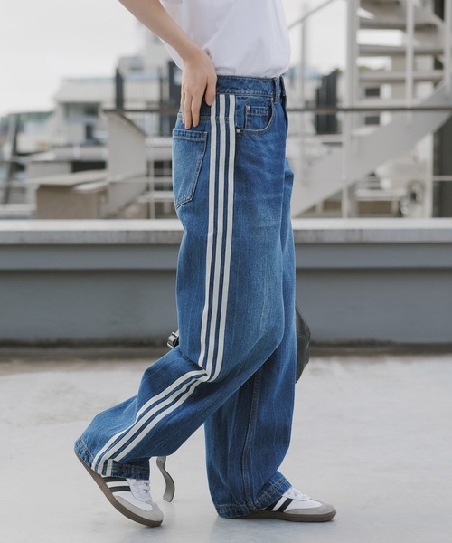 adidas（アディダス）の「adidas/アディダス adidas VINTAGE DAD JEANS ヴィンテージ サイドライン テーパード オーバーサイズ デニムパンツ 2026年春夏（デニムパンツ・レディース・ブルー/ライトブルー・24inch/25inch/26inch/27inch/28inch/29inch/30inch）」の19枚目の写真