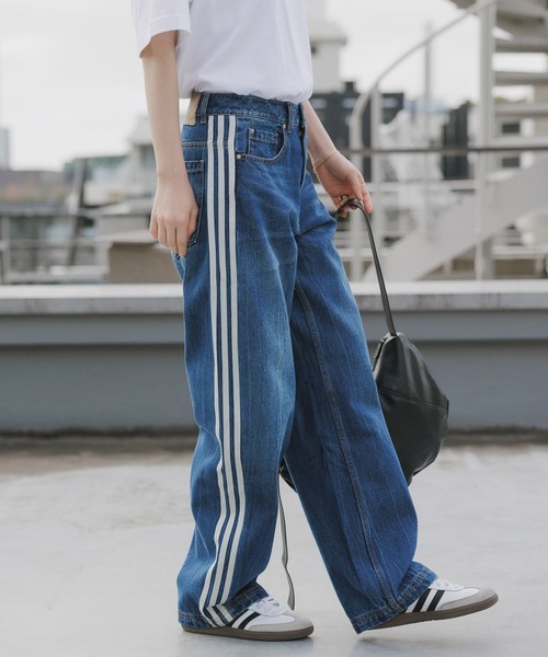 adidas（アディダス）の「adidas/アディダス adidas VINTAGE DAD JEANS ヴィンテージ サイドライン テーパード オーバーサイズ デニムパンツ 2026年春夏（デニムパンツ・レディース・ブルー/ライトブルー・24inch/25inch/26inch/27inch/28inch/29inch/30inch）」の20枚目の写真