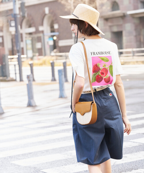 FREAK'S STORE(フリークスストア)の「FRUIT OF THE LOOM × FREAK'S STORE/フルーツオブザルーム 別注 ラズベリープリント ビッグシルエットTシャツ(Tシャツ/カットソー・レディース・オフホワイト/ライトグレー/ブラック・フリ-)」の4枚目の写真