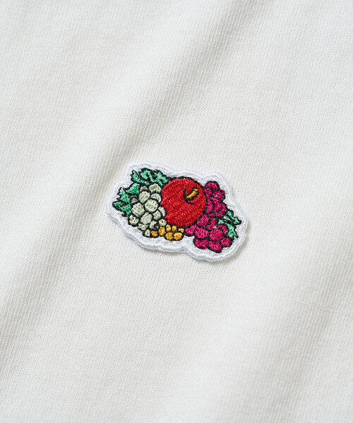FREAK'S STORE(フリークスストア)の「FRUIT OF THE LOOM × FREAK'S STORE/フルーツオブザルーム 別注 ラズベリープリント ビッグシルエットTシャツ(Tシャツ/カットソー・レディース・オフホワイト/ライトグレー/ブラック・フリ-)」の6枚目の写真