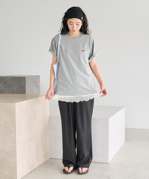 FREAK'S STORE(フリークスストア)の「FRUIT OF THE LOOM × FREAK'S STORE/フルーツオブザルーム 別注 ラズベリープリント ビッグシルエットTシャツ(Tシャツ/カットソー・レディース・オフホワイト/ライトグレー/ブラック・フリ-)」の9枚目の写真