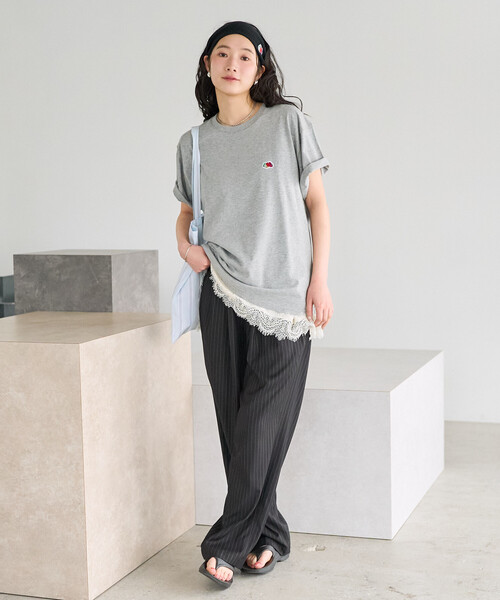 FREAK'S STORE(フリークスストア)の「FRUIT OF THE LOOM × FREAK'S STORE/フルーツオブザルーム 別注 ラズベリープリント ビッグシルエットTシャツ(Tシャツ/カットソー・レディース・オフホワイト/ライトグレー/ブラック・フリ-)」の13枚目の写真
