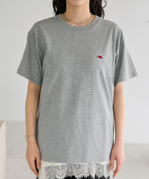 FREAK'S STORE(フリークスストア)の「FRUIT OF THE LOOM × FREAK'S STORE/フルーツオブザルーム 別注 ラズベリープリント ビッグシルエットTシャツ(Tシャツ/カットソー・レディース・オフホワイト/ライトグレー/ブラック・フリ-)」の21枚目の写真