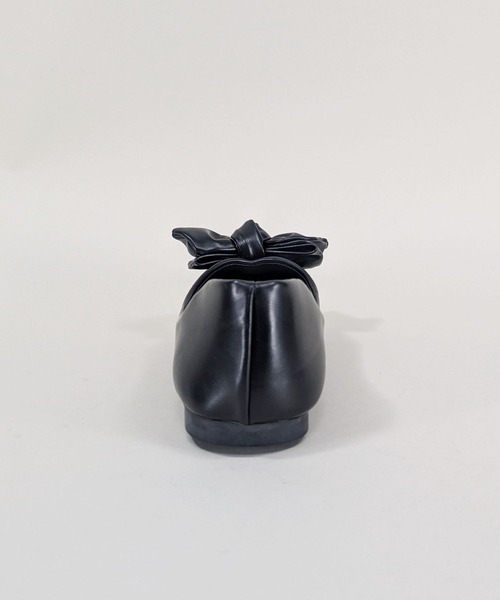 styiro(スタイロ)の「リボンポインテッドトゥ フラット パンプス(パンプス・レディース・イエロー/ブラック・38/37)」の8枚目の写真