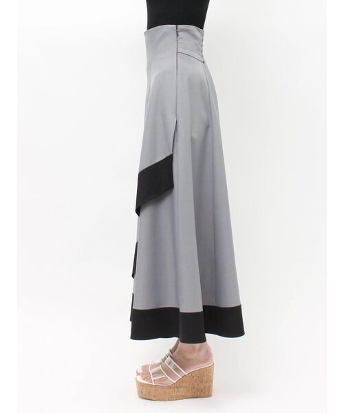 MERCURYDUO（マーキュリーデュオ）の「バイカラーフレアスカート（スカート・レディース・グレー/ベージュ・MEDIUM/SMALL）」の7枚目の写真