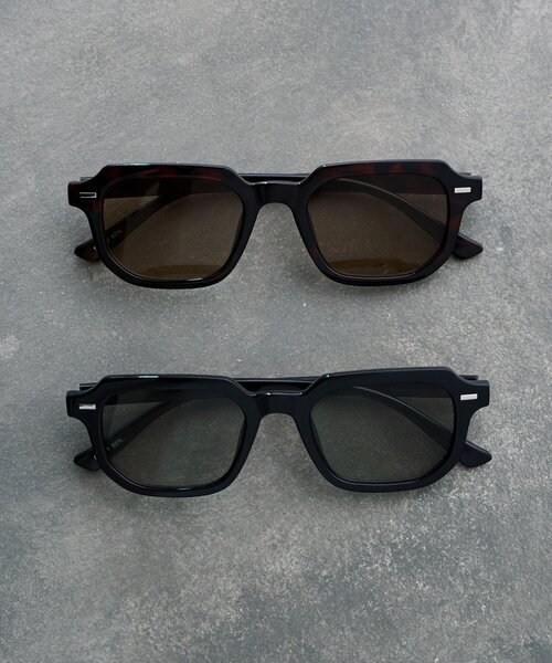 SHENERY（シーナリー）の「スクエアフレームサングラウス（サングラス・レディース・ブラウン/ブラック・FREE）」の4枚目の写真