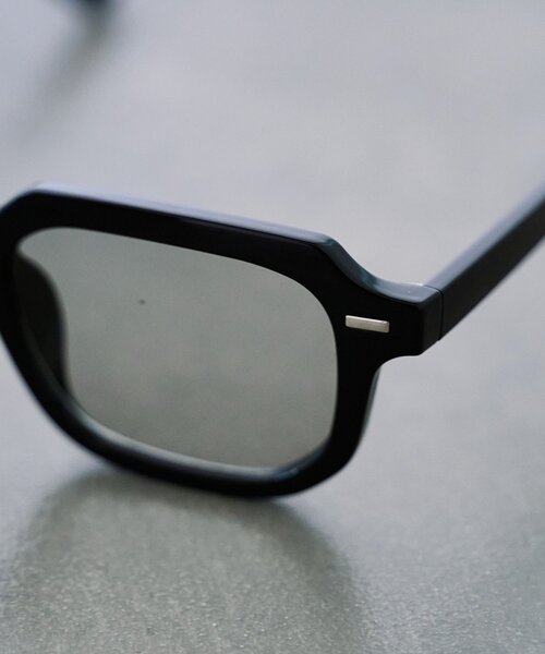 SHENERY（シーナリー）の「スクエアフレームサングラウス（サングラス・レディース・ブラウン/ブラック・FREE）」の9枚目の写真