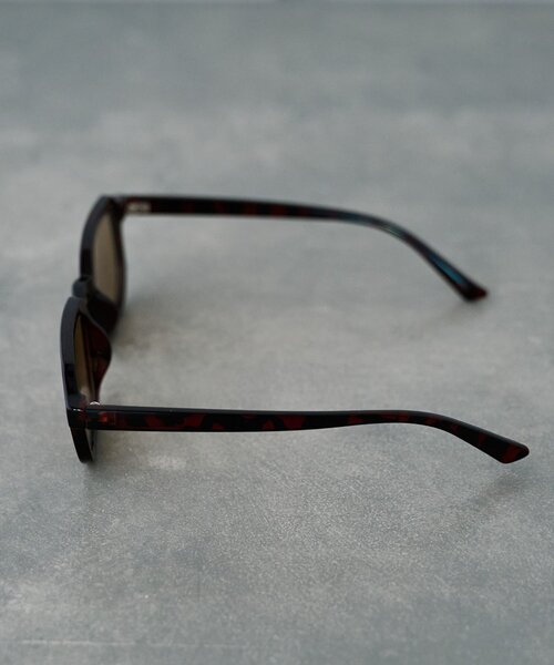 SHENERY（シーナリー）の「スクエアフレームサングラウス（サングラス・レディース・ブラウン/ブラック・FREE）」の13枚目の写真