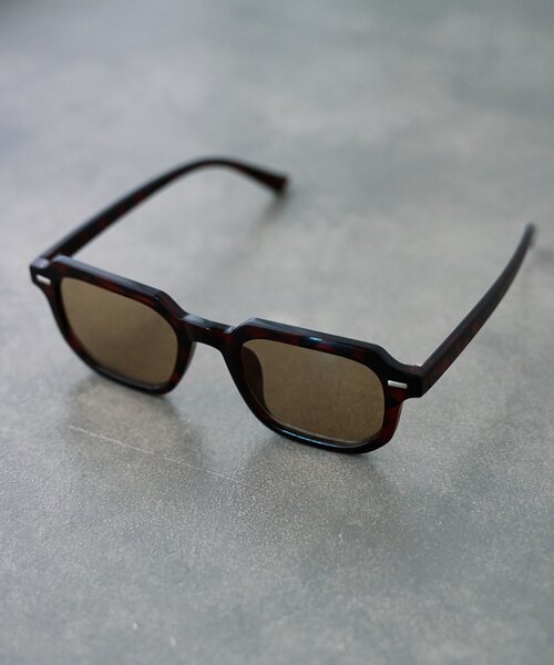 SHENERY（シーナリー）の「スクエアフレームサングラウス（サングラス・レディース・ブラウン/ブラック・FREE）」の14枚目の写真
