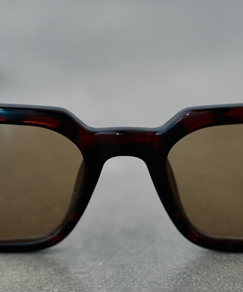 SHENERY（シーナリー）の「スクエアフレームサングラウス（サングラス・レディース・ブラウン/ブラック・FREE）」の16枚目の写真