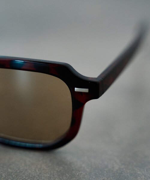 SHENERY（シーナリー）の「スクエアフレームサングラウス（サングラス・レディース・ブラウン/ブラック・FREE）」の17枚目の写真