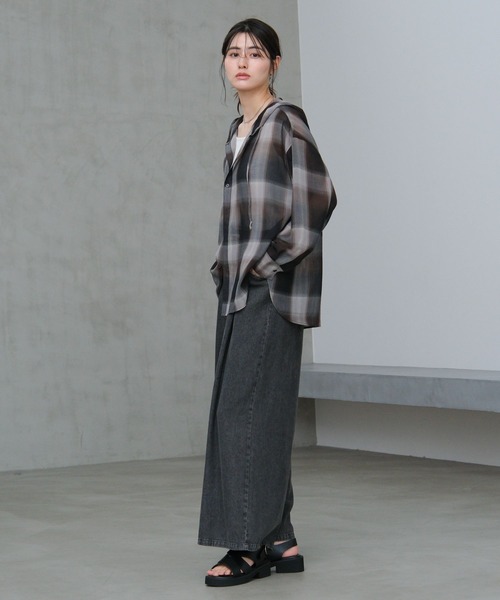 LAKOLE（ラコレ）の「イージーワイドデニム / 654276（デニムパンツ・レディース・ベージュ/ブラック/ライトブルー・LARGE/MEDIUM）」の5枚目の写真