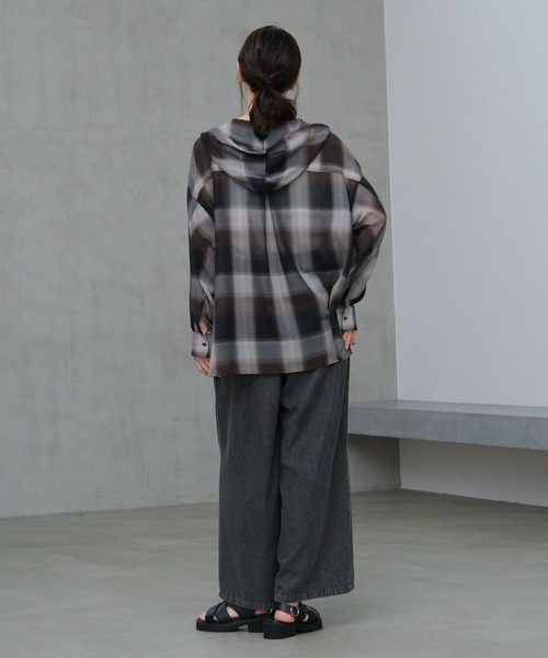 LAKOLE（ラコレ）の「イージーワイドデニム / 654276（デニムパンツ・レディース・ベージュ/ブラック/ライトブルー・LARGE/MEDIUM）」の7枚目の写真