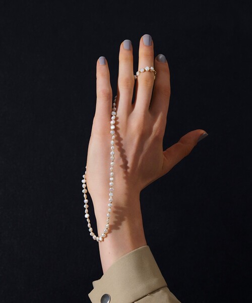 allureville(アルアバイル)の「ビーズコンビ淡水パールネックレス(ネックレス・レディース・オフホワイト・FREE)」の1枚目の写真