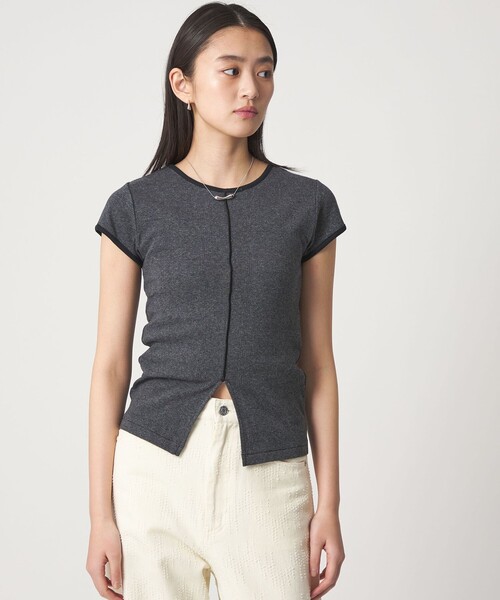 Edith A.Miller(エディスエーミラー)の「【別注】<MILLER×CITEN>スリットTシャツ(Tシャツ/カットソー・レディース・レッド/ダークグレー/ライム/ライトブルー・FREE)」の2枚目の写真