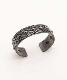 「Indian Jewelry/インディアンジュエリー」カルヴィンマルチネス 0.8インチバングル w/ブラックロジウムコーディング
