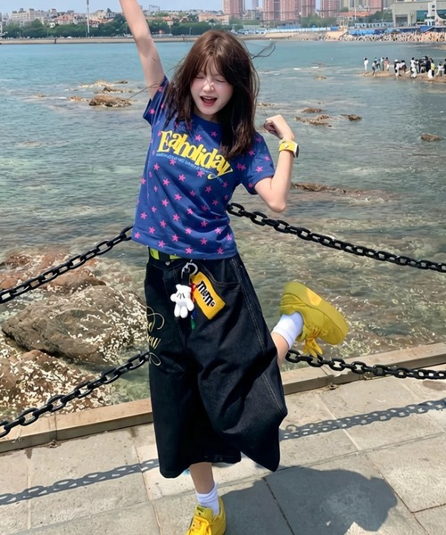 ViViDAY(ビビデー)の「フロント英字ロゴ 星柄ショートtシャツ(Tシャツ/カットソー・レディース・ブルー/ピンク/ブラウン/ミント・M)」の17枚目の写真