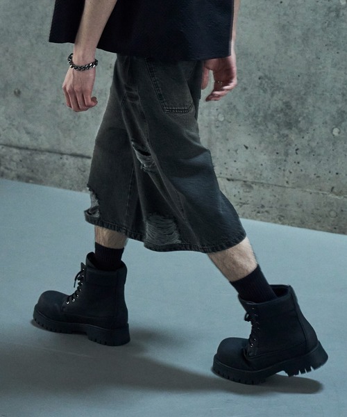 LANDNESS(ランドネス)の「【LANDNESS/ランドネス】VINTAGE DISTRESSED WIDE DENIM HALF PANTS/ヴィンテージダメージワイドデニムハーフパンツ(デニムパンツ・メンズ・インディゴブルー/ブラック・L/M/S)」の3枚目の写真