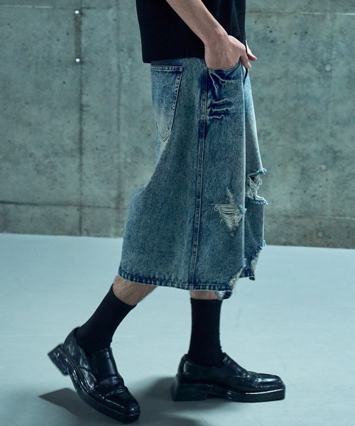 LANDNESS(ランドネス)の「【LANDNESS/ランドネス】VINTAGE DISTRESSED WIDE DENIM HALF PANTS/ヴィンテージダメージワイドデニムハーフパンツ(デニムパンツ・メンズ・インディゴブルー/ブラック・L/M/S)」の12枚目の写真