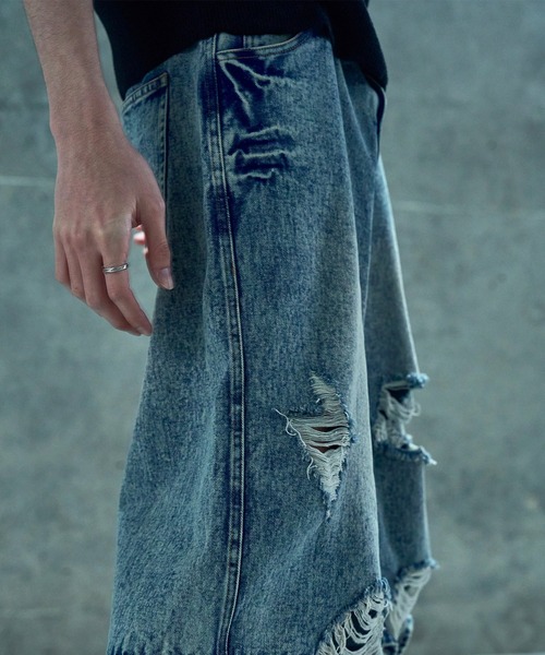 LANDNESS(ランドネス)の「【LANDNESS/ランドネス】VINTAGE DISTRESSED WIDE DENIM HALF PANTS/ヴィンテージダメージワイドデニムハーフパンツ(デニムパンツ・メンズ・インディゴブルー/ブラック・L/M/S)」の14枚目の写真