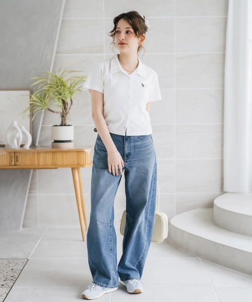 U.S. POLO ASSN.(ユーエスポロアッスン)の「U.S. POLO ASSN. ユーエスポロアッスン W's ショート丈ワンポイントロゴ刺繍スムース半袖シャツ(シャツ/ブラウス・レディース・ベージュ/ブラック×ホワイト/ブラウン/ブラック/オフホワイト・M/L)」の9枚目の写真