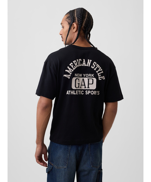 GAP(ギャップ)の「ヘビーウェイト GAPロゴ リラックスフィット クロップドTシャツ(Tシャツ/カットソー・メンズ・ネイビー/ホワイト/レッド/ブルー/ブラック/グリーン・XS/XL/L/M/S)」の1枚目の写真
