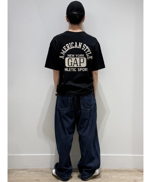 GAP(ギャップ)の「ヘビーウェイト GAPロゴ リラックスフィット クロップドTシャツ(Tシャツ/カットソー・メンズ・ネイビー/ホワイト/レッド/ブルー/ブラック/グリーン・XS/XL/L/M/S)」の19枚目の写真
