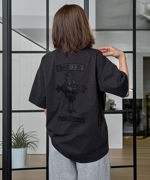Candlestick(キャンドルスティック)の「クロス モチーフ ワッペン刺繍 ワイドシルエット ストレッチ 半袖T(Tシャツ/カットソー・レディース・ホワイト/スミクロ/ブラック・M/L)」の16枚目の写真