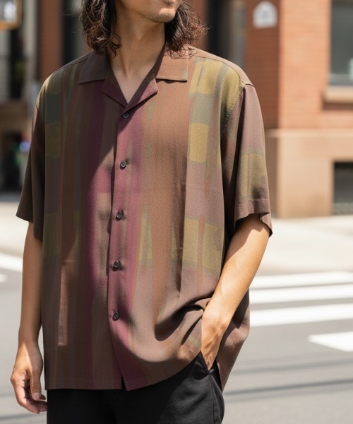 OAS(オーエーエス)の「SS SHIRT/OAS / アートストライプ オープンカラー半袖シャツ ブラウン×ボルドー 総柄 リゾートシャツ 開襟 夏(シャツ/ブラウス・メンズ・グリーン・X-LARGE/LARGE/MEDIUM)」の3枚目の写真