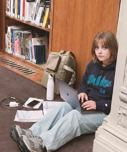 YALE(イェール)の「ブルドッグス フード_ブラウン(パーカー・レディース・その他・SMALL/MEDIUM/LARGE/X-LARGE)」の6枚目の写真