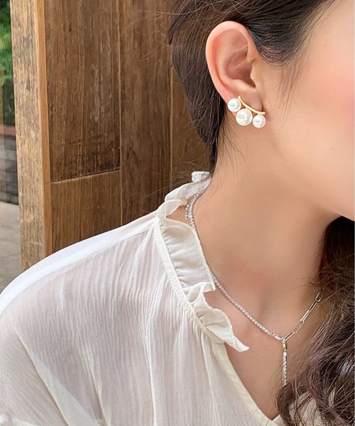 LA VORAGINE(ラ ヴォラジネ)の「フロー3粒パールピアス 金属アレルギー対応(ピアス(両耳用)・レディース・ゴールド/シルバー・FREE)」の17枚目の写真