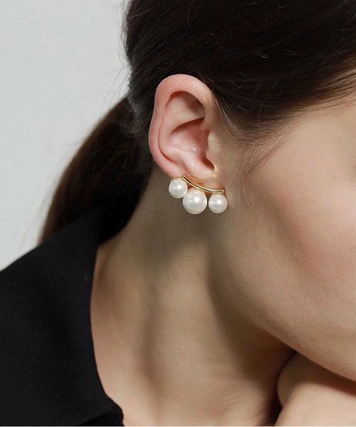 LA VORAGINE(ラ ヴォラジネ)の「フロー3粒パールピアス 金属アレルギー対応(ピアス(両耳用)・レディース・ゴールド/シルバー・FREE)」の12枚目の写真