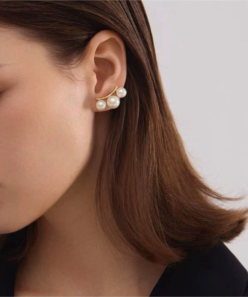 LA VORAGINE(ラ ヴォラジネ)の「フロー3粒パールピアス 金属アレルギー対応(ピアス(両耳用)・レディース・ゴールド/シルバー・FREE)」の10枚目の写真