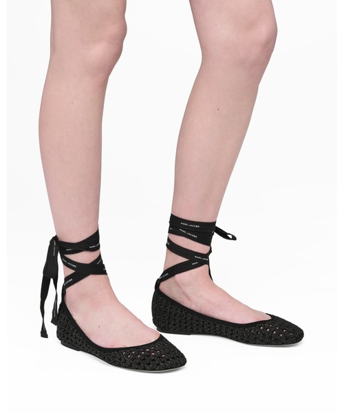 MARC JACOBS(マークジェイコブス)の「【NEW】THE CROCHET LACE UP BALLERINA/ザ クロシェ レース アップ バレリーナ(バレエシューズ・レディース・クリア/ゴールド系その他6・36/37)」の10枚目の写真