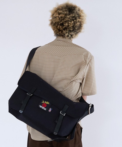 De Martini(ディ マティーニ)の「De Martini MESSENGER V2 (MEDIUM) (DM3601)(ショルダーバッグ・メンズ・ネイビー/ブラック系その他/ブラック・FREE)」の6枚目の写真