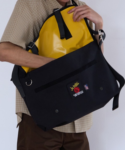 De Martini(ディ マティーニ)の「De Martini MESSENGER V2 (MEDIUM) (DM3601)(ショルダーバッグ・メンズ・ネイビー/ブラック系その他/ブラック・FREE)」の7枚目の写真