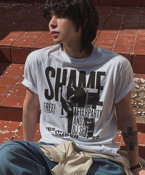 NOWLE(ノウル)の「【NOWLE】グランジ パンク グラフィックTシャツ 半袖 / バンドT風 ルーズT(Tシャツ/カットソー・メンズ・ホワイト・LARGE/MEDIUM/X-LARGE)」の8枚目の写真