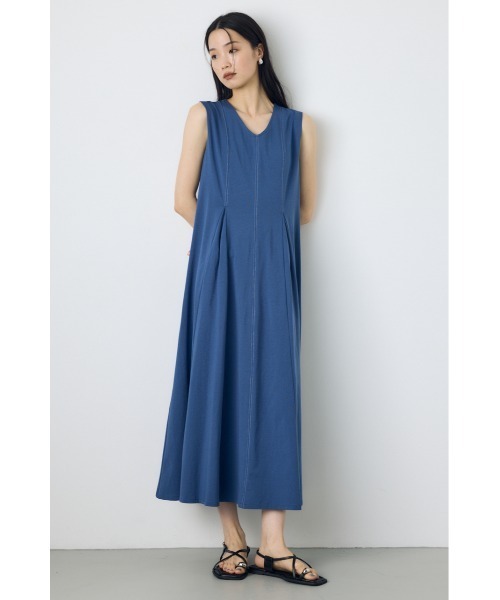 AZUL by moussy(アズールバイマウジー)の「【身長/骨格別着用画像あり】ステッチフレアカットワンピース 春服 夏服 ノースリーブ(ワンピース・レディース・ライトグレー/ブルー/ブラック・MEDIUM/SMALL)」の3枚目の写真