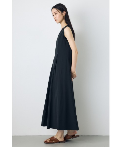 AZUL by moussy(アズールバイマウジー)の「【身長/骨格別着用画像あり】ステッチフレアカットワンピース 春服 夏服 ノースリーブ(ワンピース・レディース・ライトグレー/ブルー/ブラック・MEDIUM/SMALL)」の6枚目の写真