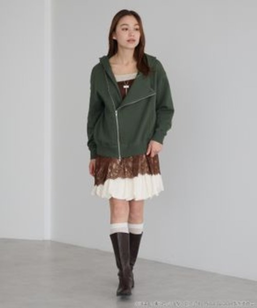 earth music&ecology（アースミュージックアンドエコロジー）の「進撃の巨人 調査兵団イメージ パーカー（パーカー・レディース・グリーン・L/M）」の4枚目の写真