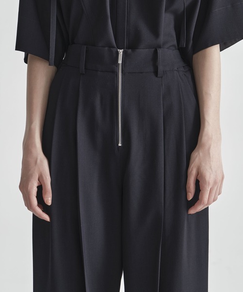 THE TOKYO(ザトウキョウ)の「【THE TOKYO/ザトウキョウ】Front Zip Tuck Pants/SUPER100 サマーウール/フロントジップタックパンツ/ワイドストレートパンツ(その他パンツ・レディース・グレー/ネイビー・1/2)」の16枚目の写真